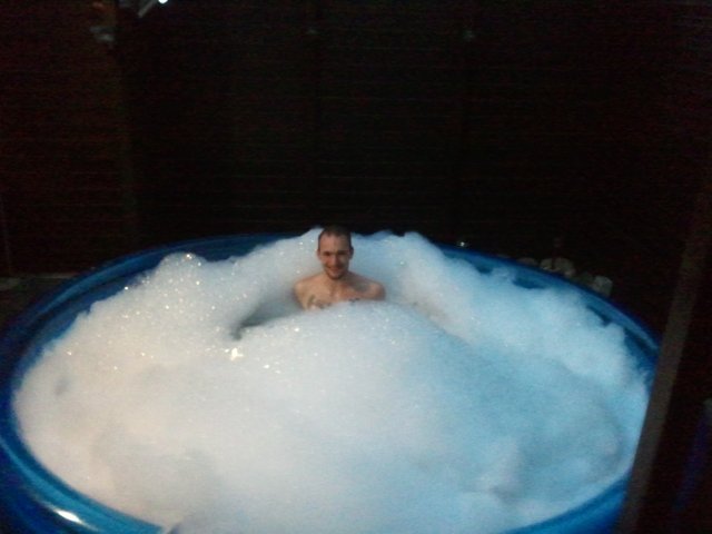 Chillen in ons bubbelbad/schuimbad