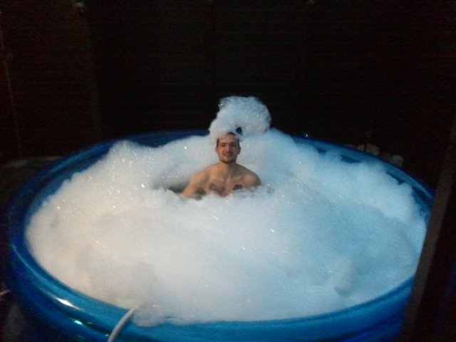 Chillen in ons bubbelbad/schuimbad
