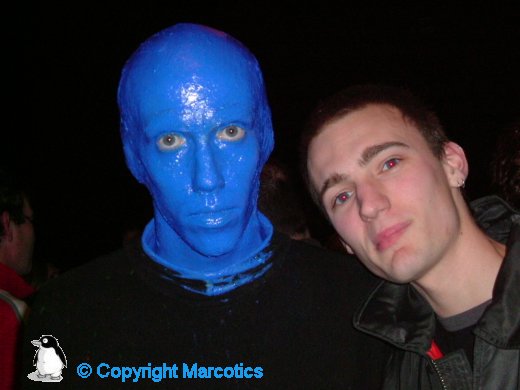 Marc met een blauw mannetje